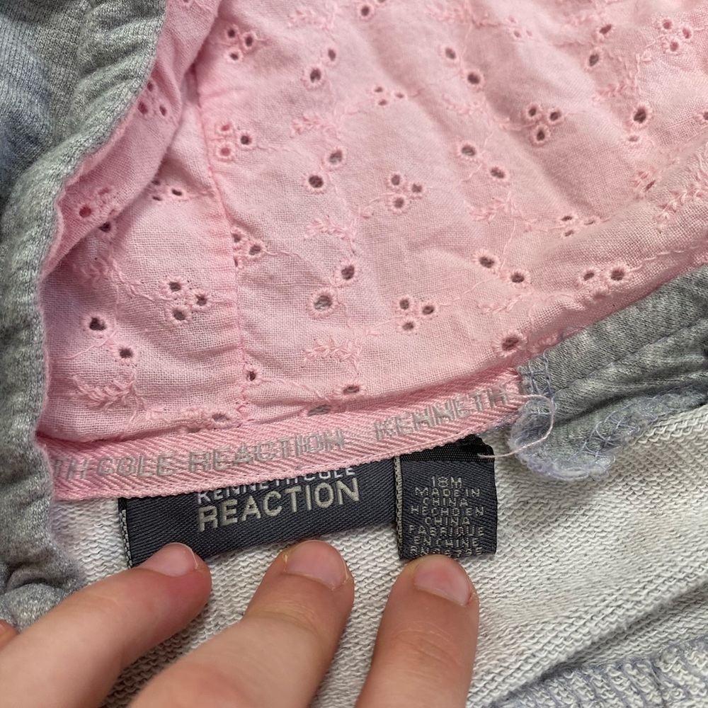 Great condition KENNETH COLE kids sweatsuit - Picture 2 of 6